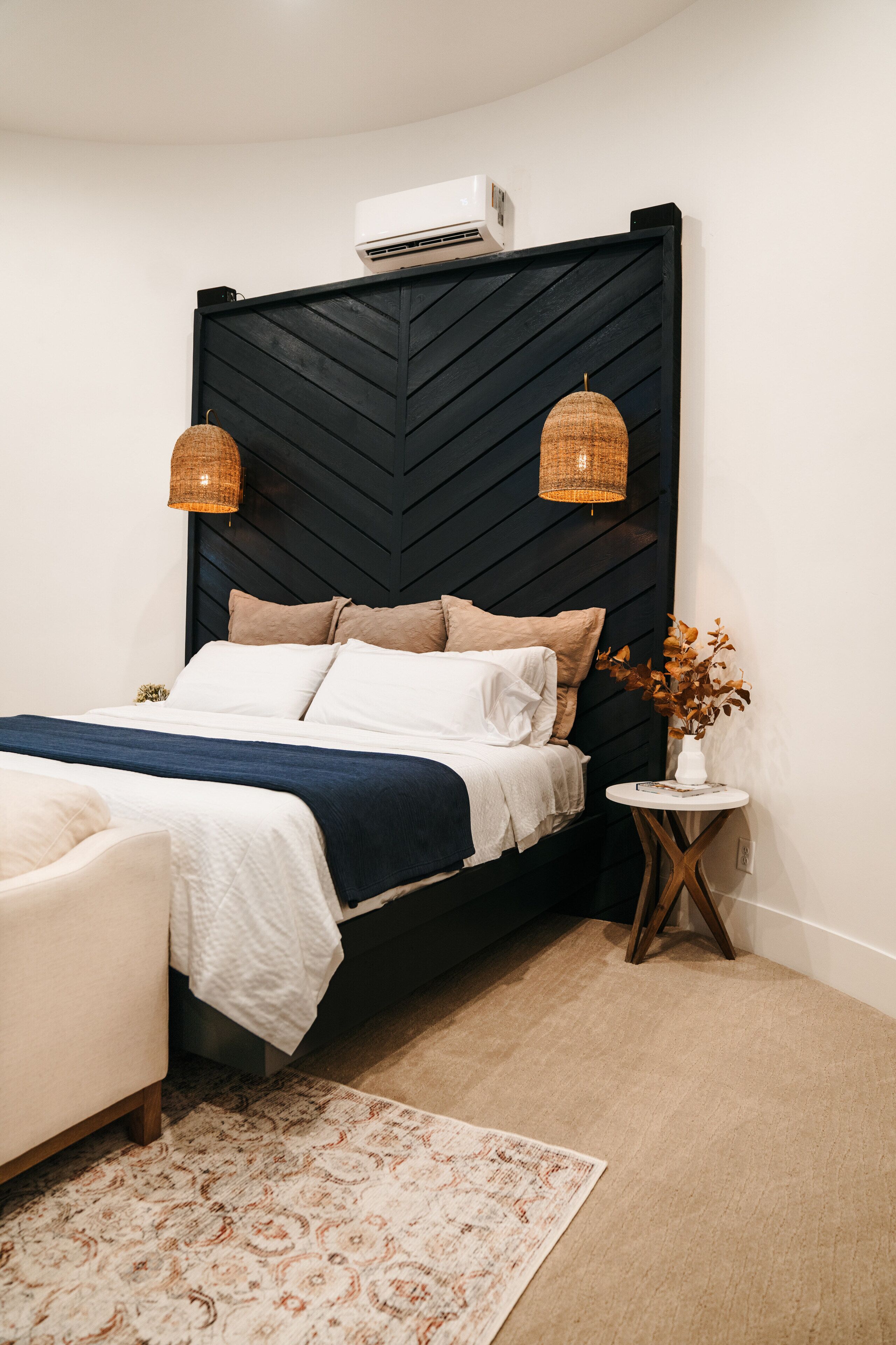 The Silo Inn near Zion, Snow Canyon and Bryce Canyon! honeymoon getaway. 2023