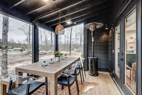 A Restful, Modern Tiny B’nB Nestled into the Cumberland Plateau