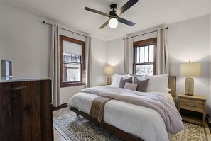 4 bedrooms, bed sheets