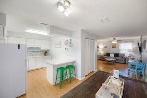 Smart TV, table tennis, books, stereo