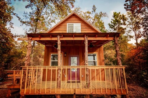 Romantic Innisfree Cottage w/ Lakeview & Firepit