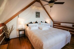 1 bedroom, desk, iron/ironing board, free WiFi