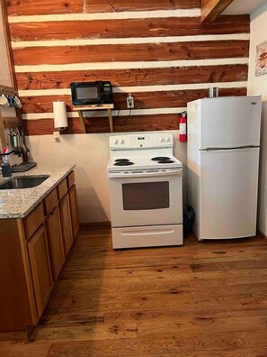 Fridge, microwave, oven, coffee/tea maker