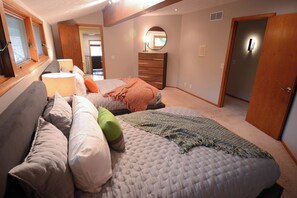4 Schlafzimmer, Bügeleisen/Bügelbrett, Reisekinderbett, WLAN