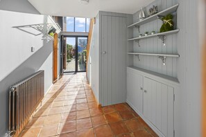 Interior - Boutique Barn - Sleeps 4, Parking & Private Garden (Great Yarmouth)