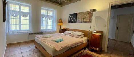 1 bedroom, iron/ironing board, WiFi, bed sheets