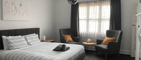 Chambre Double Exécutive | Fer et planche à repasser, Wi-Fi gratuit, draps fournis