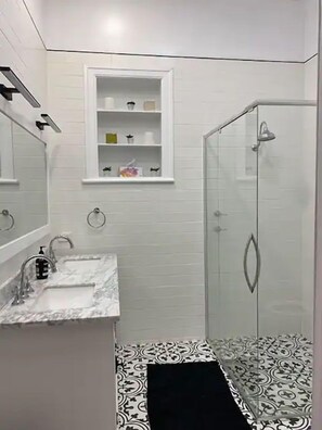 Towels - Avon Homestay (Northam)