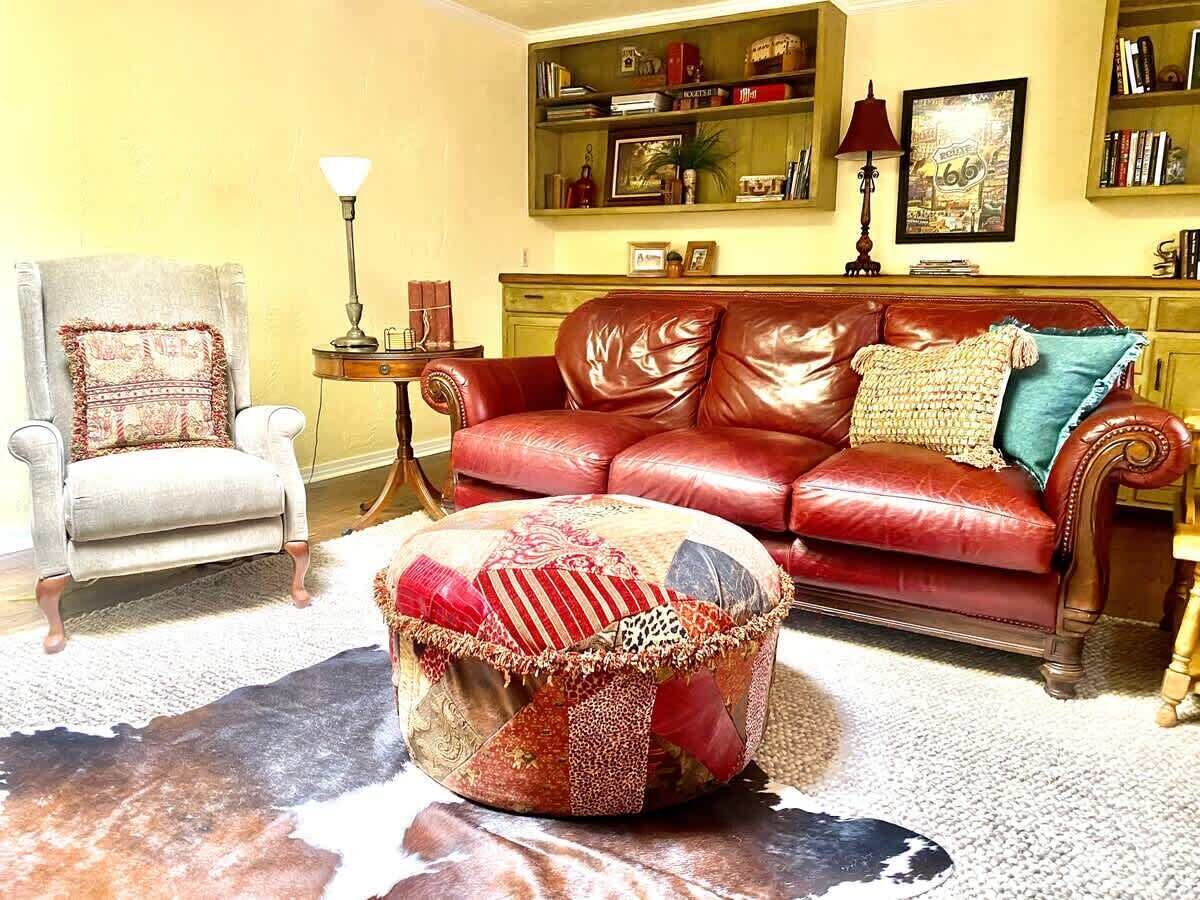 TV, lareira, escritórios