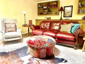 Televisión, chimenea, oficina