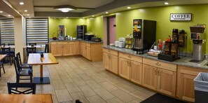 Dining - Super 8 by Wyndham Branson/Andy Williams Theatre (Queen room 2 Queen beds) (Branson)