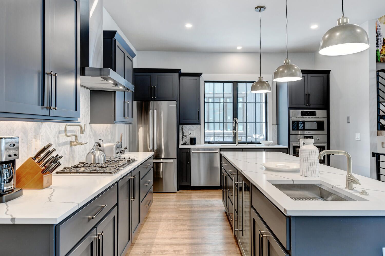 New Luxury Villa 91 With Rooftop Hot Tub & Lounge / Views / Best Price - $500 FREE Activities Daily