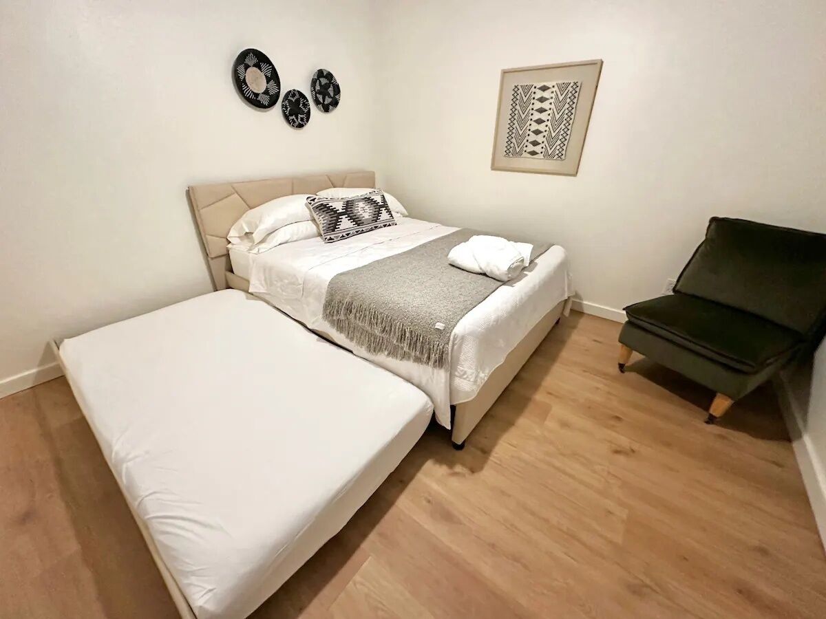 7 Beds by University & Hospitals