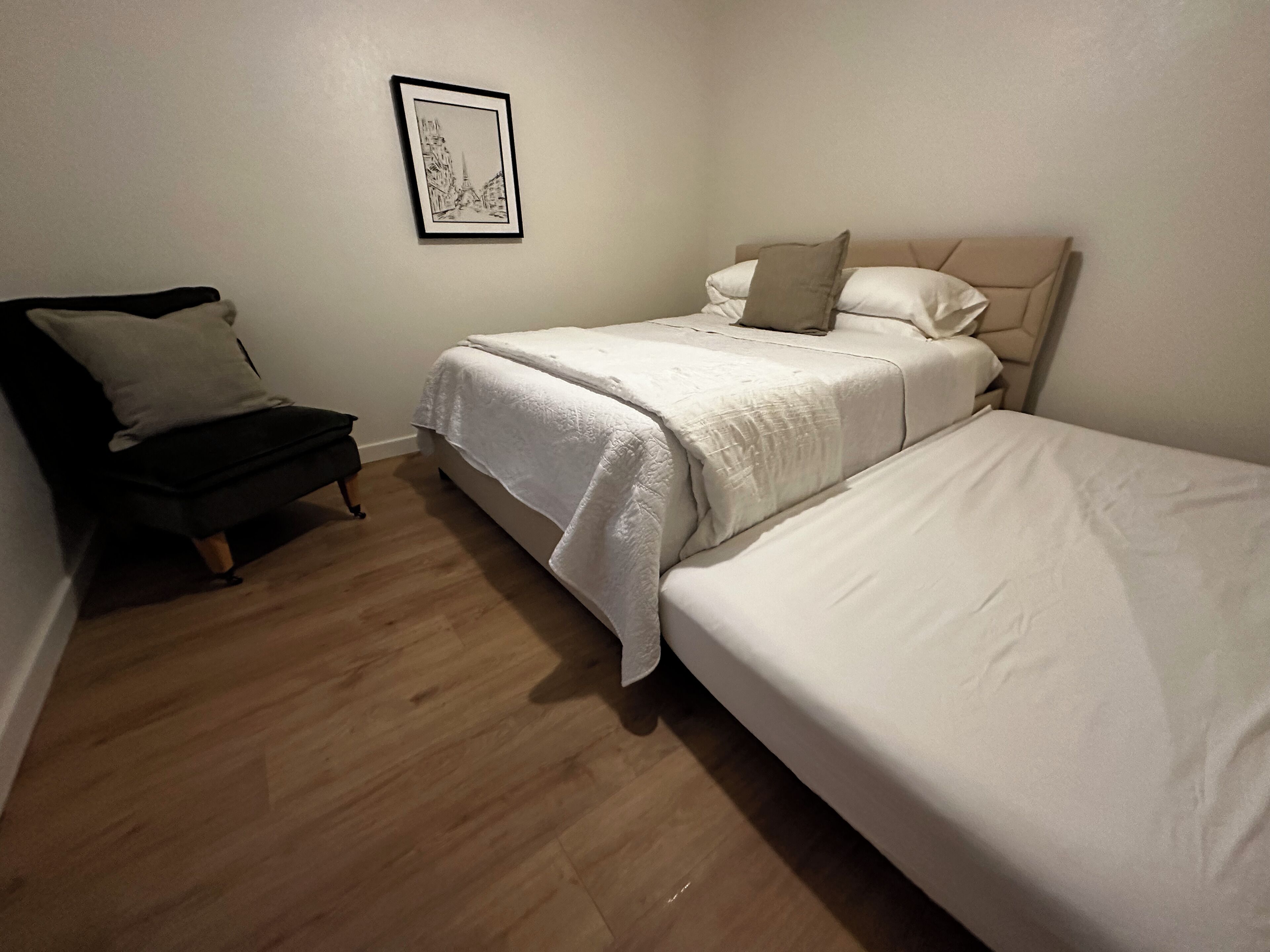 7 Beds by University & Hospitals