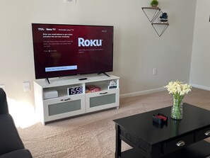 TV, stereo - Spacious 4 bedroom Home in a quiet mountain neighborhood (Kings Mountain)