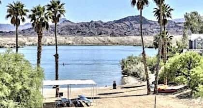 Island Retreat, Boat slips, Launch Ramp, Lake View, Close to Trails, Pets Free