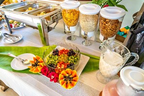 Ilmainen päivittäinen buffetaamiainen