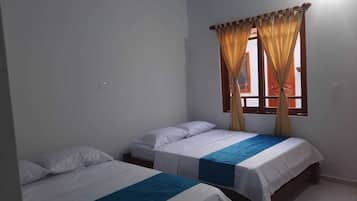 Family Quadruple Room | Desk, laptop workspace, travel crib, bed sheets