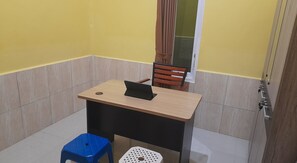 ฝ่ายต้อนรับ