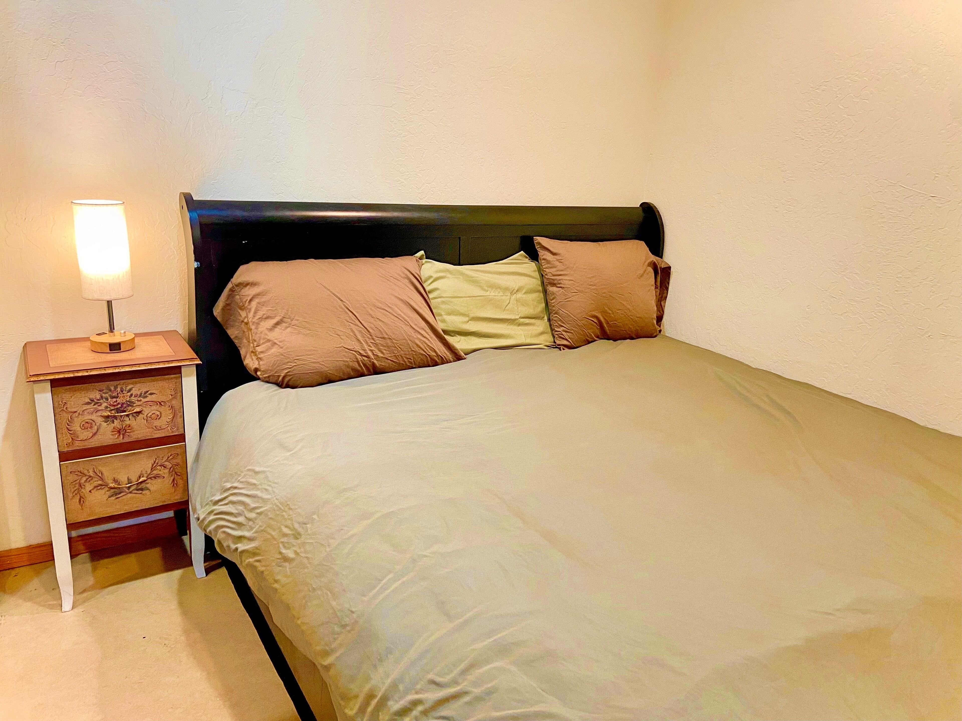 Spacious Pet & Kid Friendly Place in Grass Valley Walk to Town