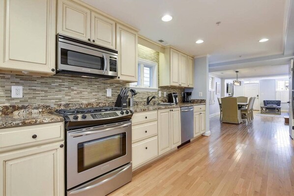 Fridge, microwave, dishwasher, coffee/tea maker