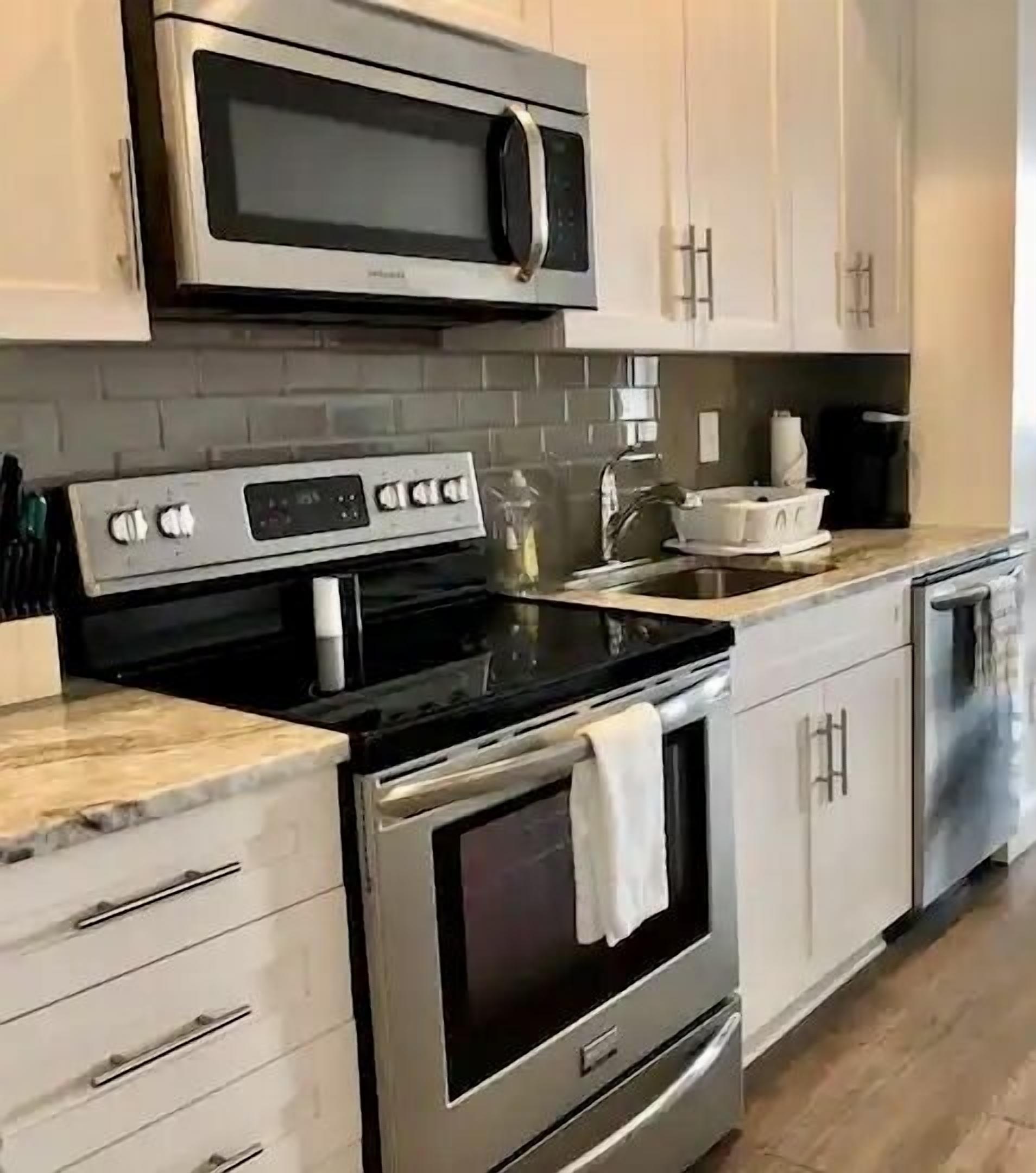 Luxe - Apt in Ybor City -Tampa Bay/ FREE PARKING +WIFI