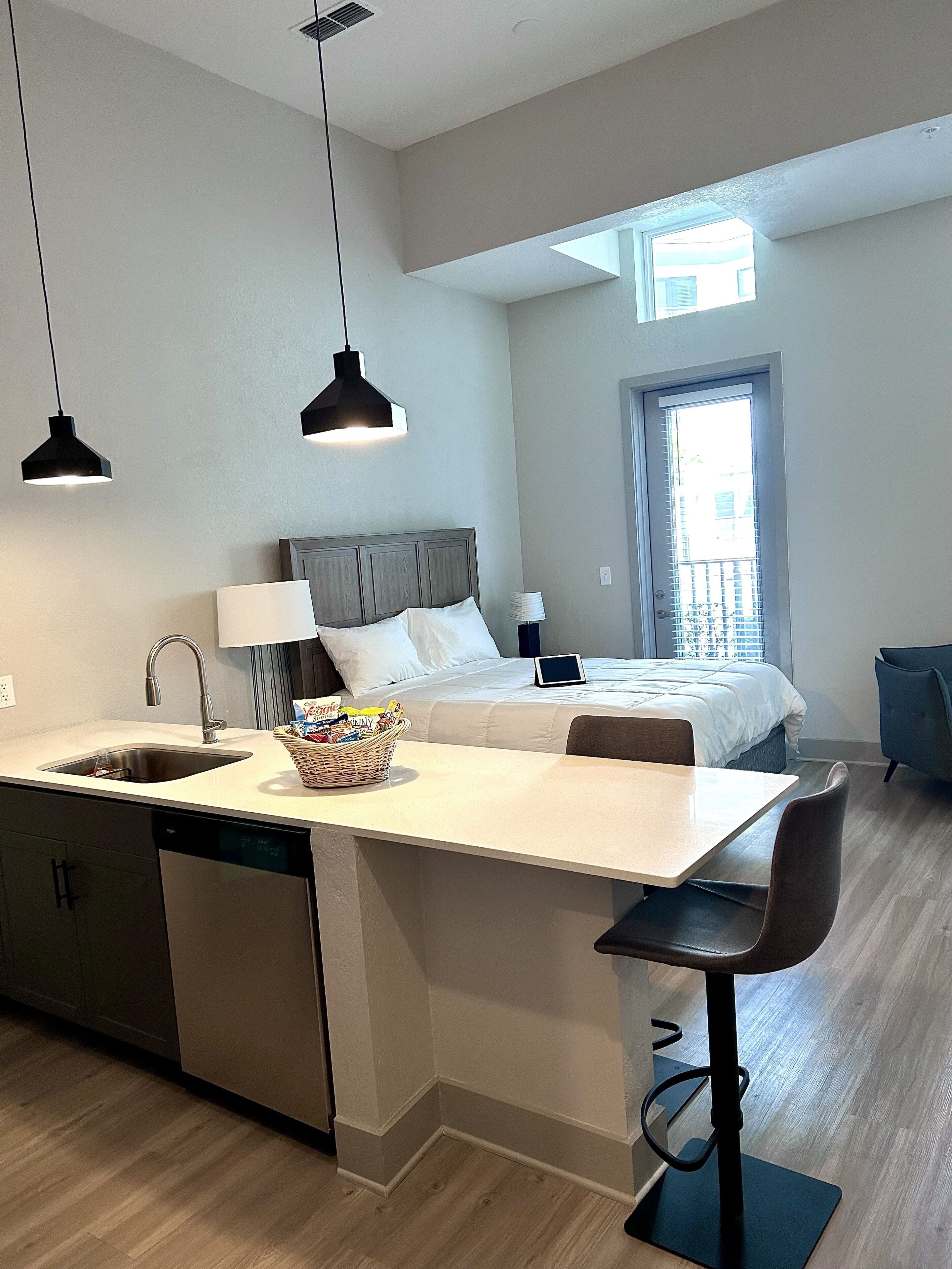 Luxe - Apt in Ybor City -Tampa Bay/ FREE PARKING +WIFI