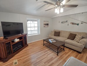 TV, fireplace - Lakefront with Boat Ramp Access, Dogs Welcome! (McAlester)