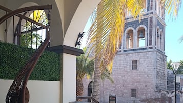 TV connectée de 50 pouces avec chaînes par satellite, Netflix