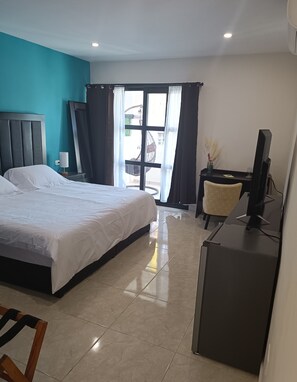 高档床上用品、羽绒被、加厚床垫、特色装修