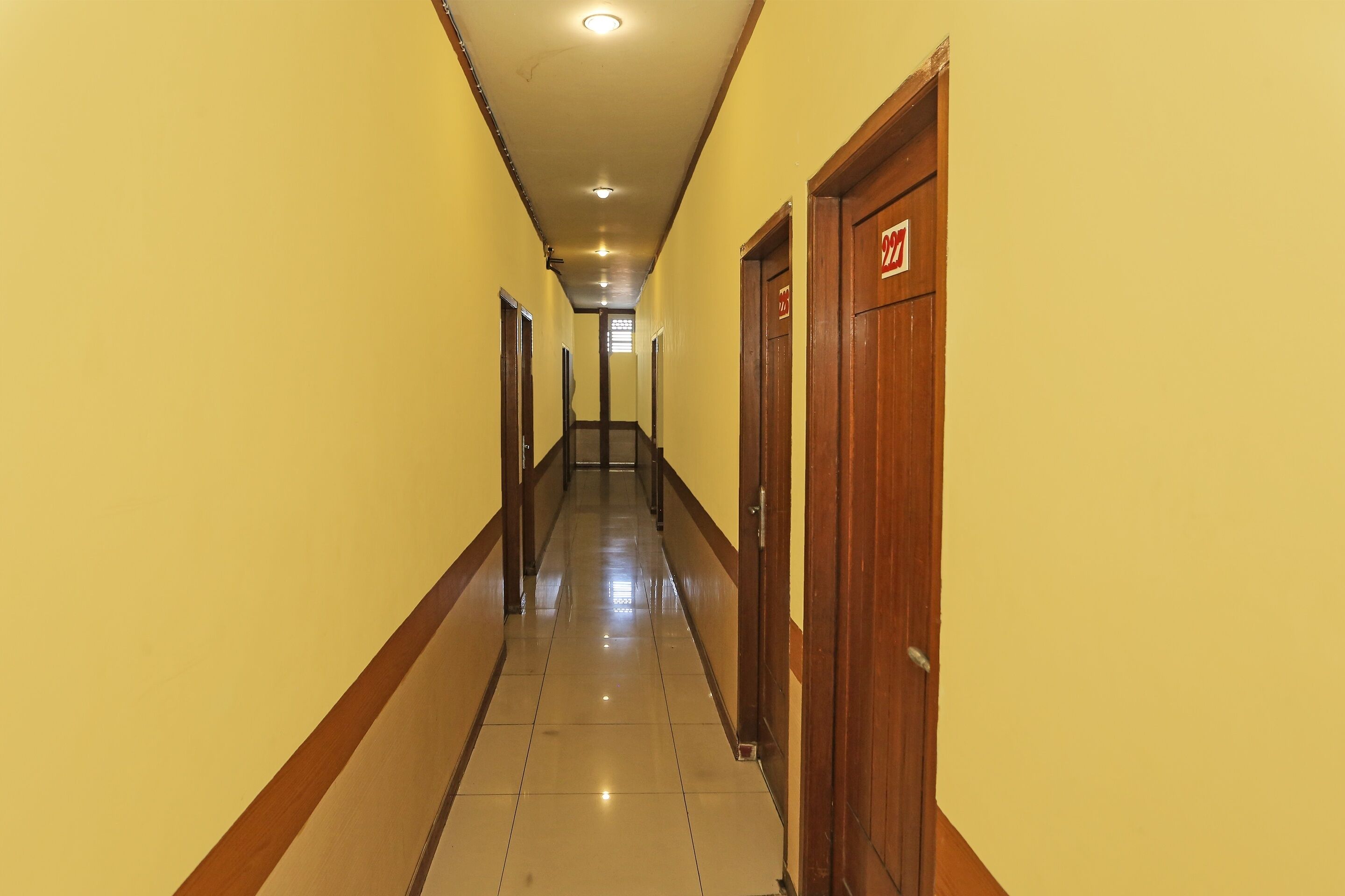 Photo - OYO 92470 Hotel Sahabat 2