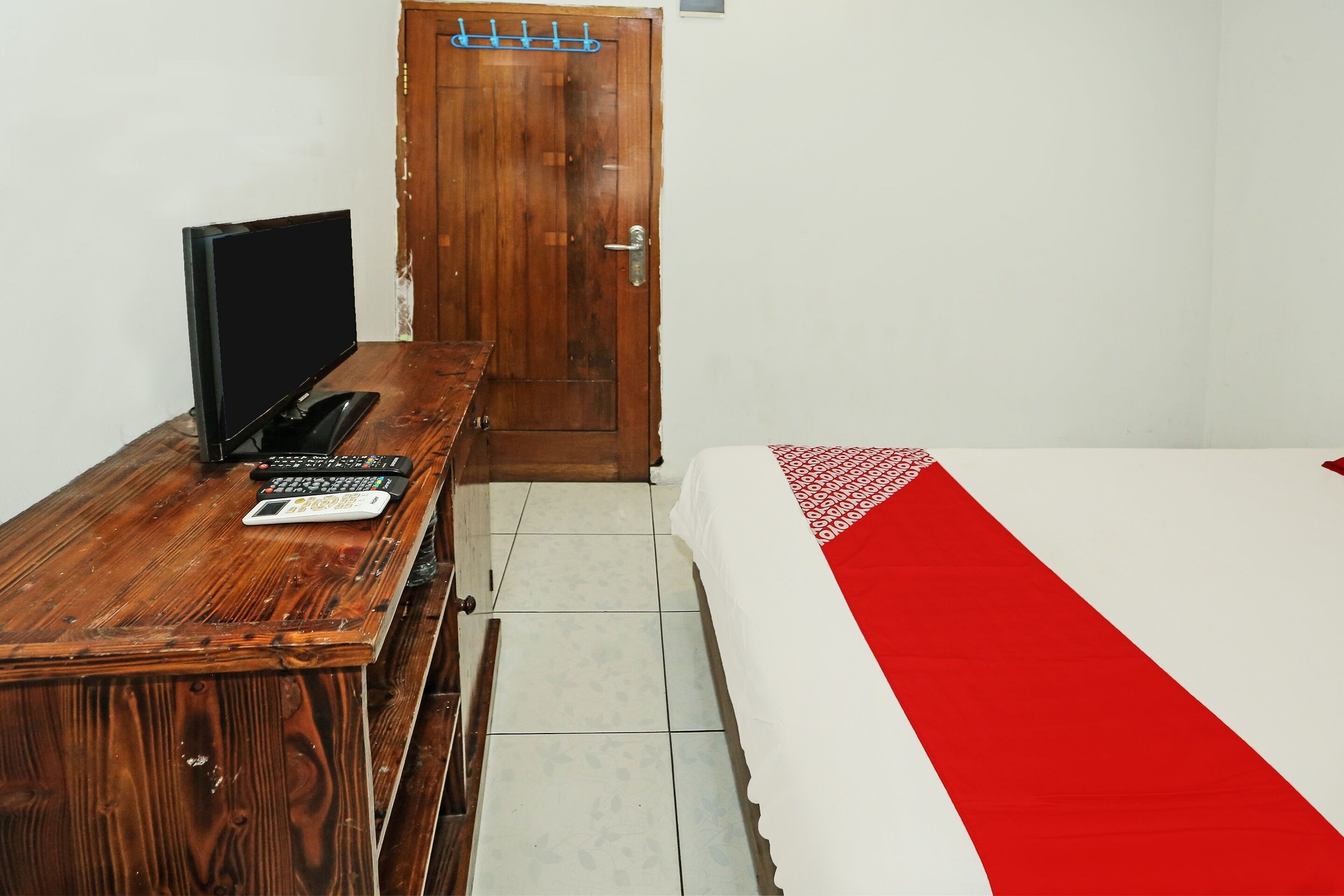 Photo - OYO 92470 Hotel Sahabat 2