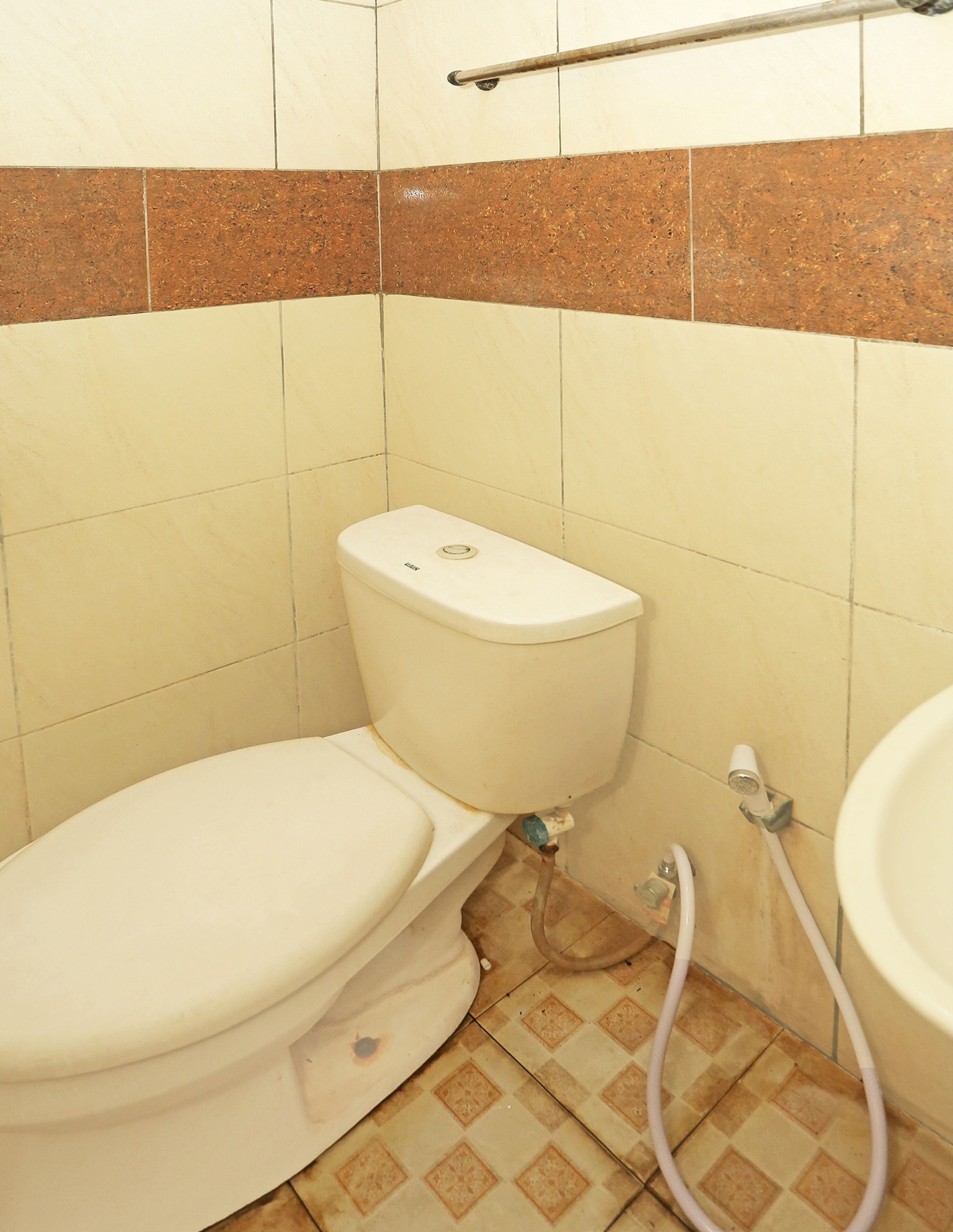 OYO 92470 Hotel Sahabat 2