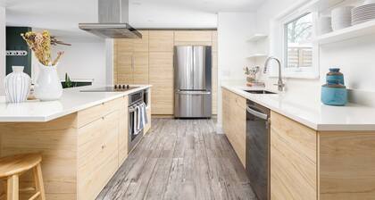 Partridge Hill | Consecon | 4 Bedrooms | Pool