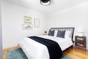 4 quartos, ferros/tábuas de passar roupa, Wi-Fi