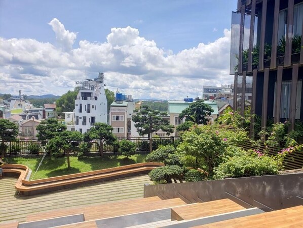 Enceinte de lâhĂ©bergement