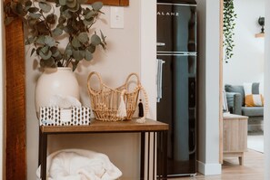 Interior - With AC! Beautiful Corvallis Family Property (Corvallis)