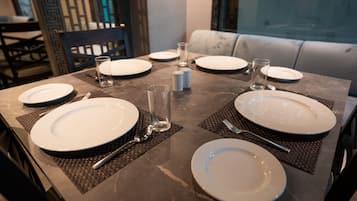 Tempat makan keluarga