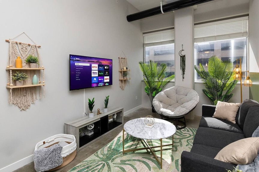 Cozy Boho-chic Downtown 2bd/2br - Downtown Dsm - Ankeny, IA
