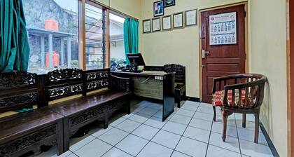 OYO 92406 Hotel Renata 1