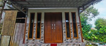 Hotel O Awenk Homestay Near SD Gunung Wakul