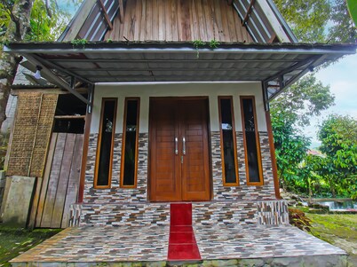 Hotel O Awenk Homestay Near SD Gunung Wakul