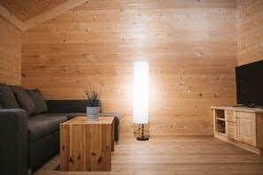 Smart TV, fireplace, table football, ping pong