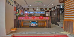 Quầy tiếp tân