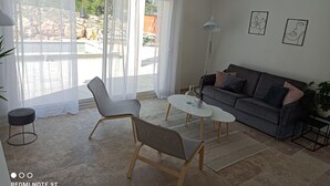 Smart TV - Near Uzes Mons Villa new private pool, Air conditioned Web. ecrin de samuel (Uzès)