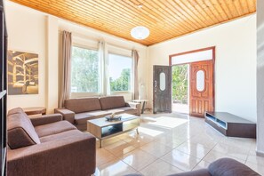 Villa | 4 bedrooms - Villa Homer in Peyia (Pegeia)