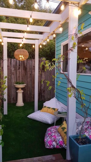 Terrace/patio - Zens Beach Retreat for Couples, Families, Friends (Capel Sound)