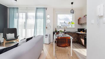 House, 2 Bedrooms, Fireplace | 2 bedrooms, bed sheets