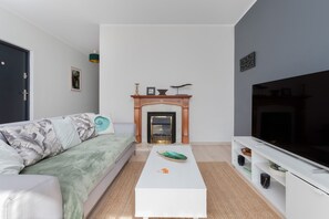 House, 2 Bedrooms, Fireplace | Bed sheets