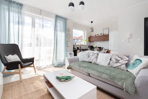 House, 2 Bedrooms, Fireplace | Bed sheets